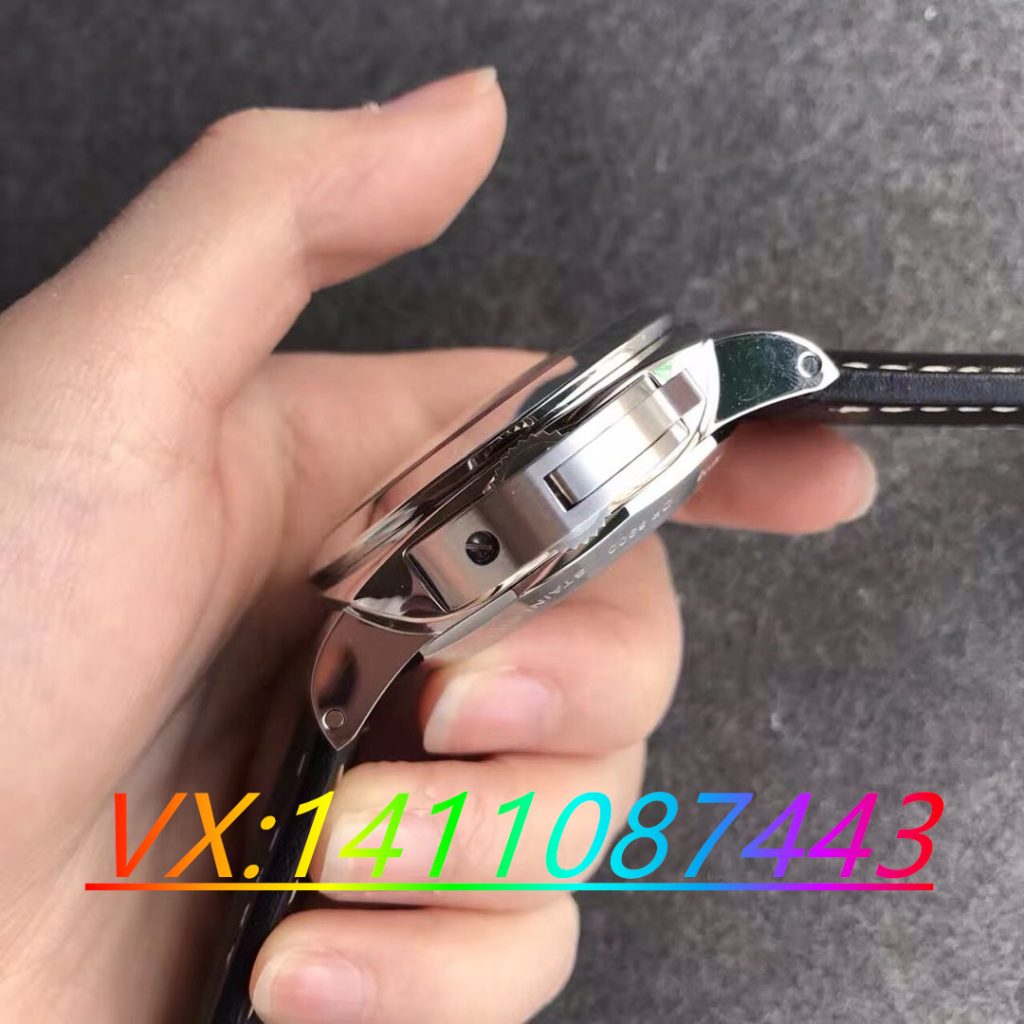 沛纳海359 VS厂搭配P9000机芯：传承经典，细节之美尽显