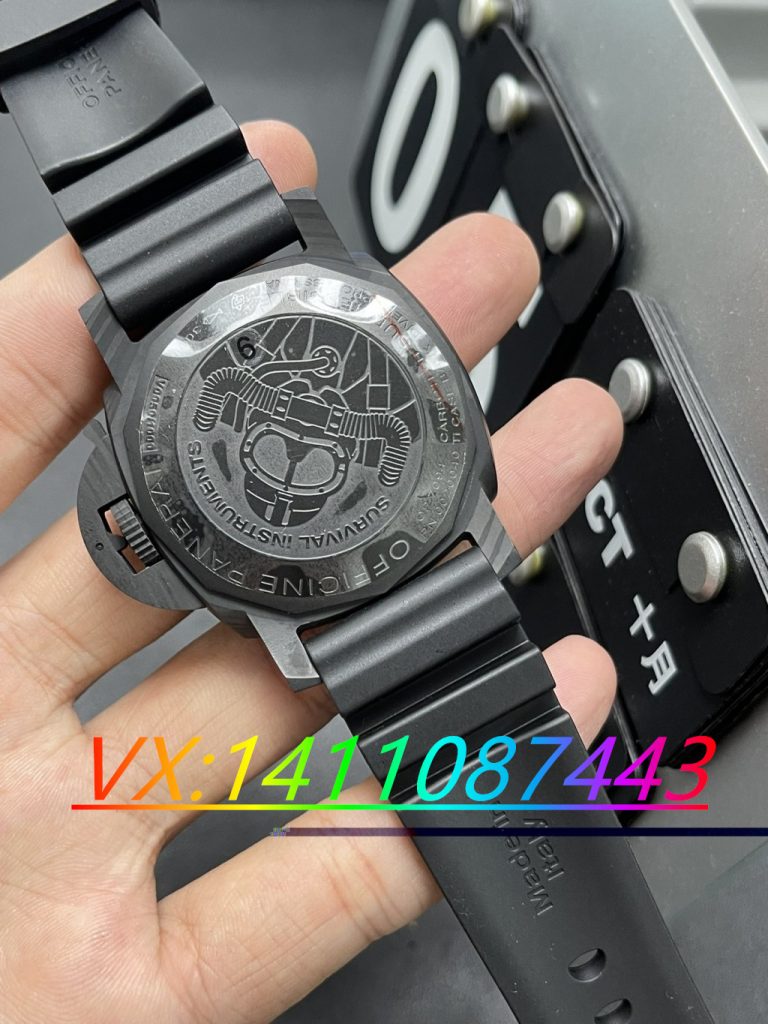 VS厂沛纳海979碳纤维搭配P9010机芯的制作工艺还原度揭秘
