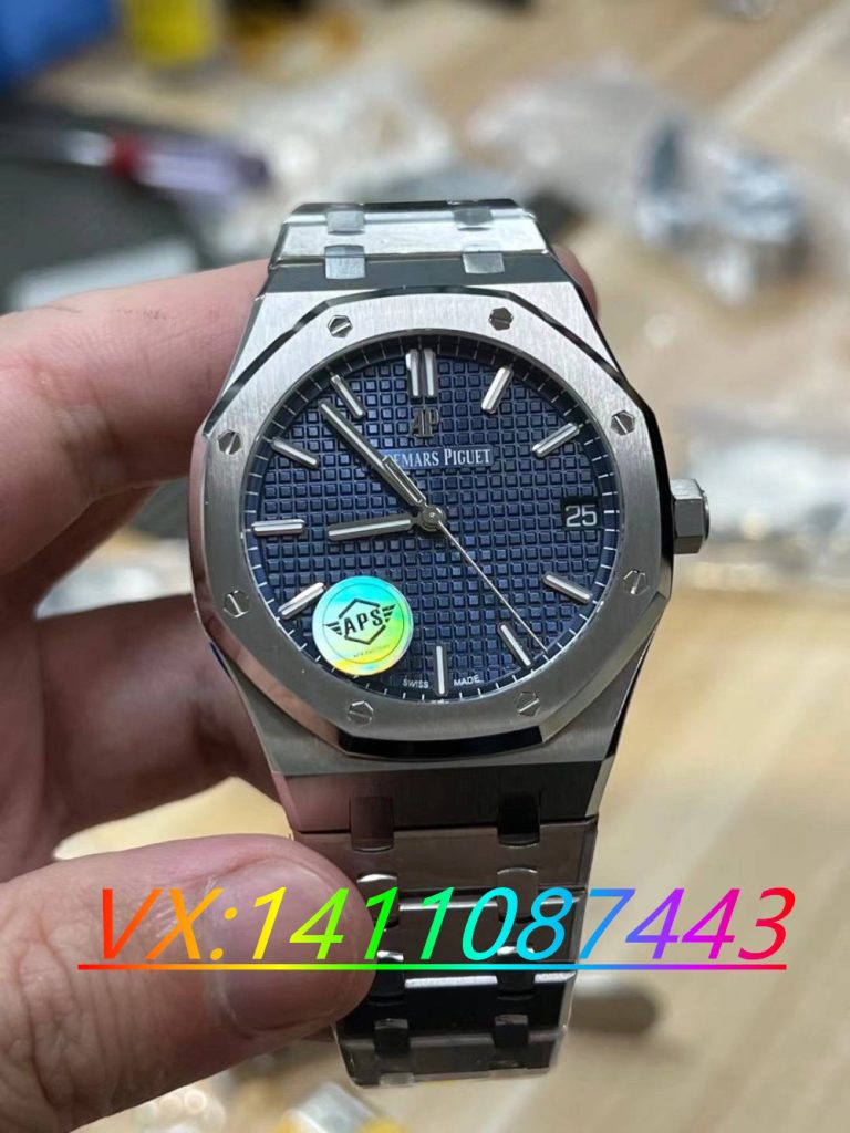 APS厂爱彼15500对比ZF厂哪个更值得入手？
