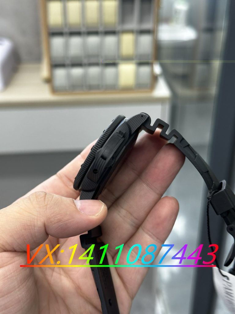 VS厂沛纳海潜行系列PAM01616腕表做工细节评测