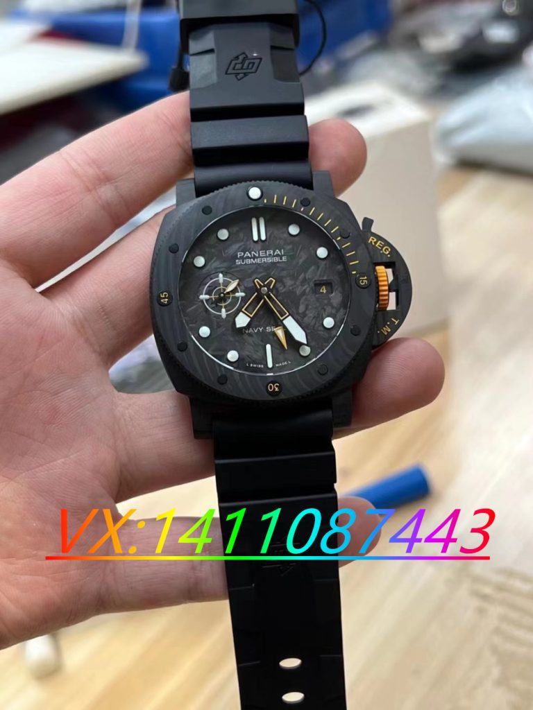 VS厂沛纳海1324碳纤维搭配9011机芯细节做工评测