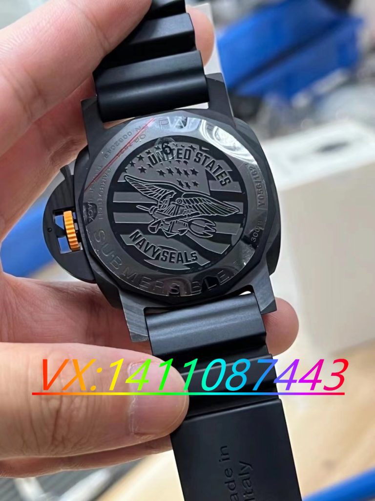 VS厂沛纳海1324碳纤维搭配9011机芯细节做工评测