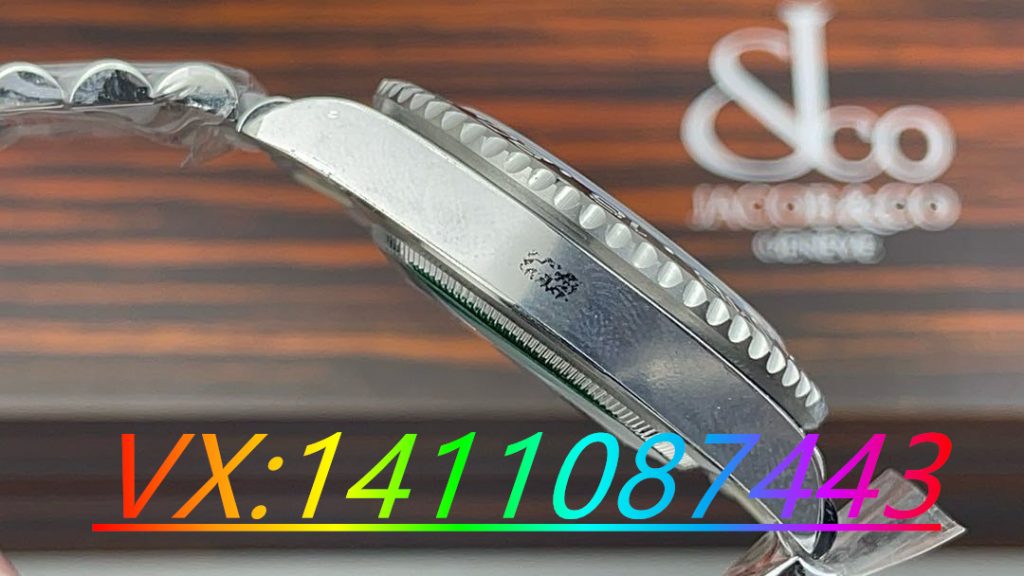 C厂皮蛋圈格林尼治型m126710grnr对比正品评测