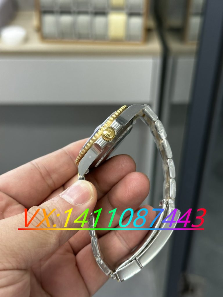 VS厂劳力士间金蓝水鬼丹东3235机芯才是最大亮点