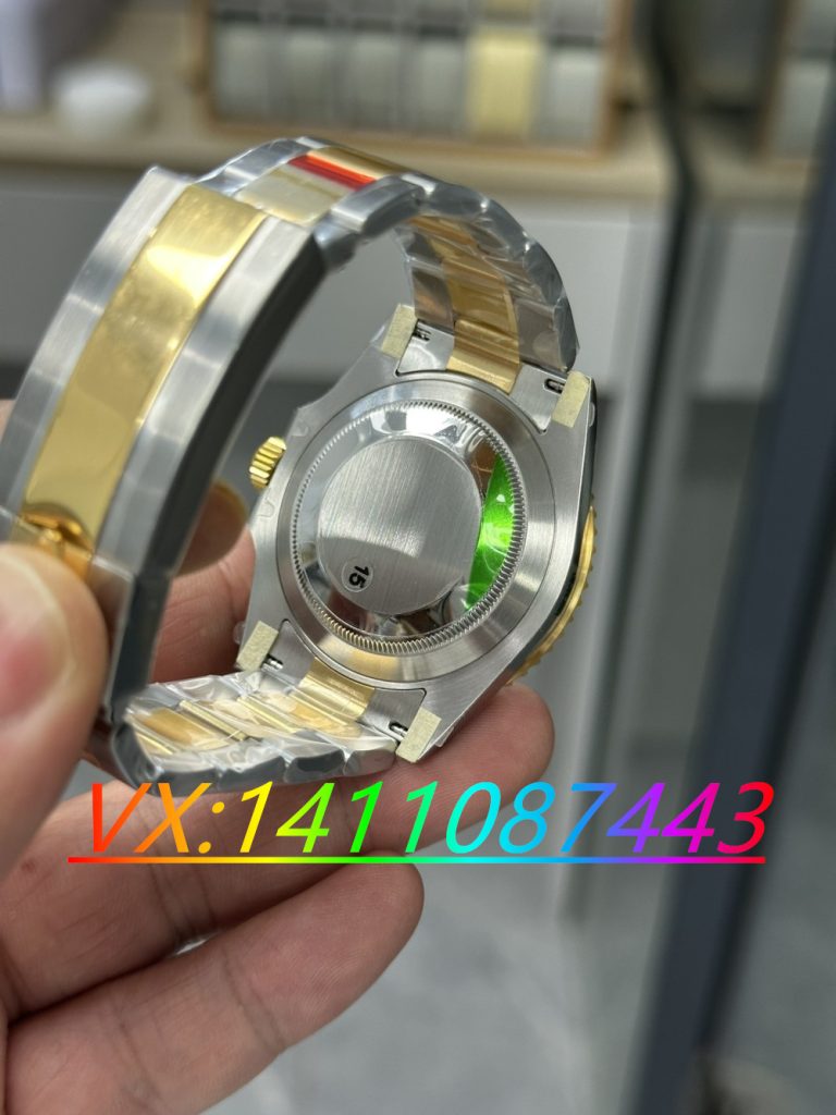 VS厂劳力士间金蓝水鬼丹东3235机芯才是最大亮点