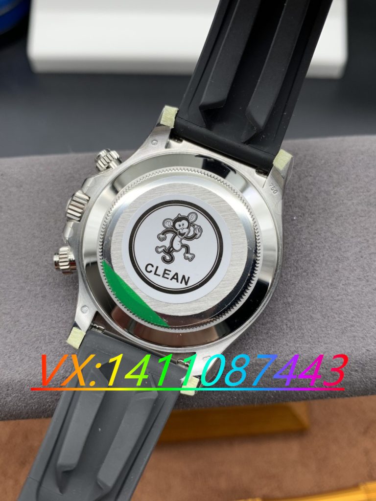 C厂灰胶迪4130机芯怎么样？（深度评测对比真伪与质量）