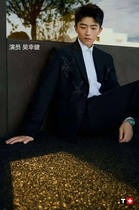 秋意正浓，时尚新章：天梭佳作点亮秋日风情