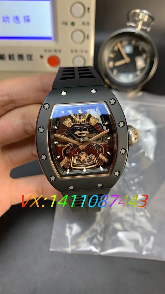 YS厂理查德米勒RM047黑陶瓷用的是真陀飞轮吗？