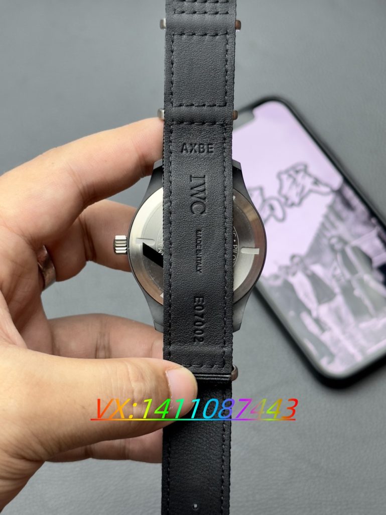 V7厂万国飞行员TOP GUN全陶瓷做工如何？