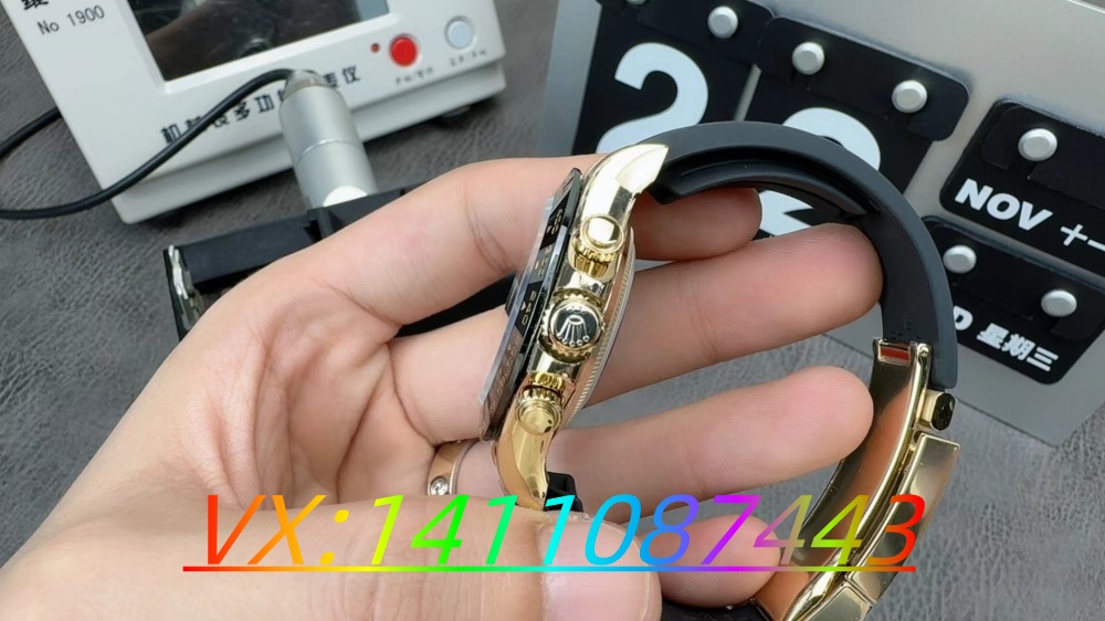 BT厂劳力士余文乐迪通拿搭配4130机芯细节做工评测​