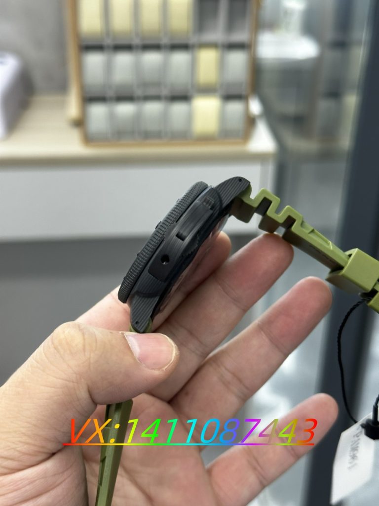 VS厂沛纳海961碳纤维材质搭配P9010机芯评测​