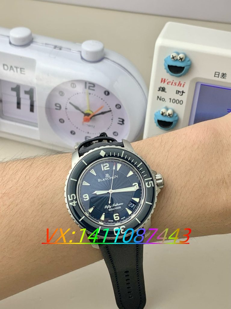 ZF经典重现现代潜水表的鼻祖—宝珀50寻终极版评测​
