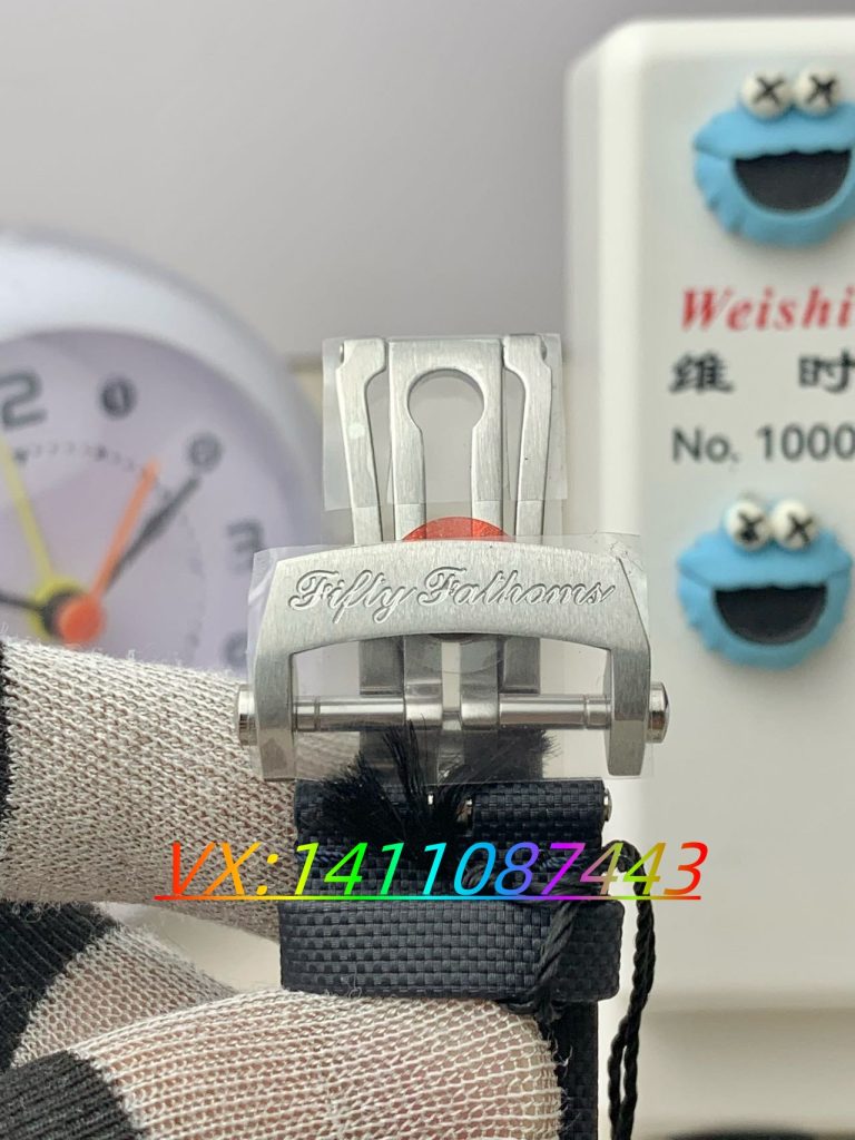 ZF经典重现现代潜水表的鼻祖—宝珀50寻终极版评测​