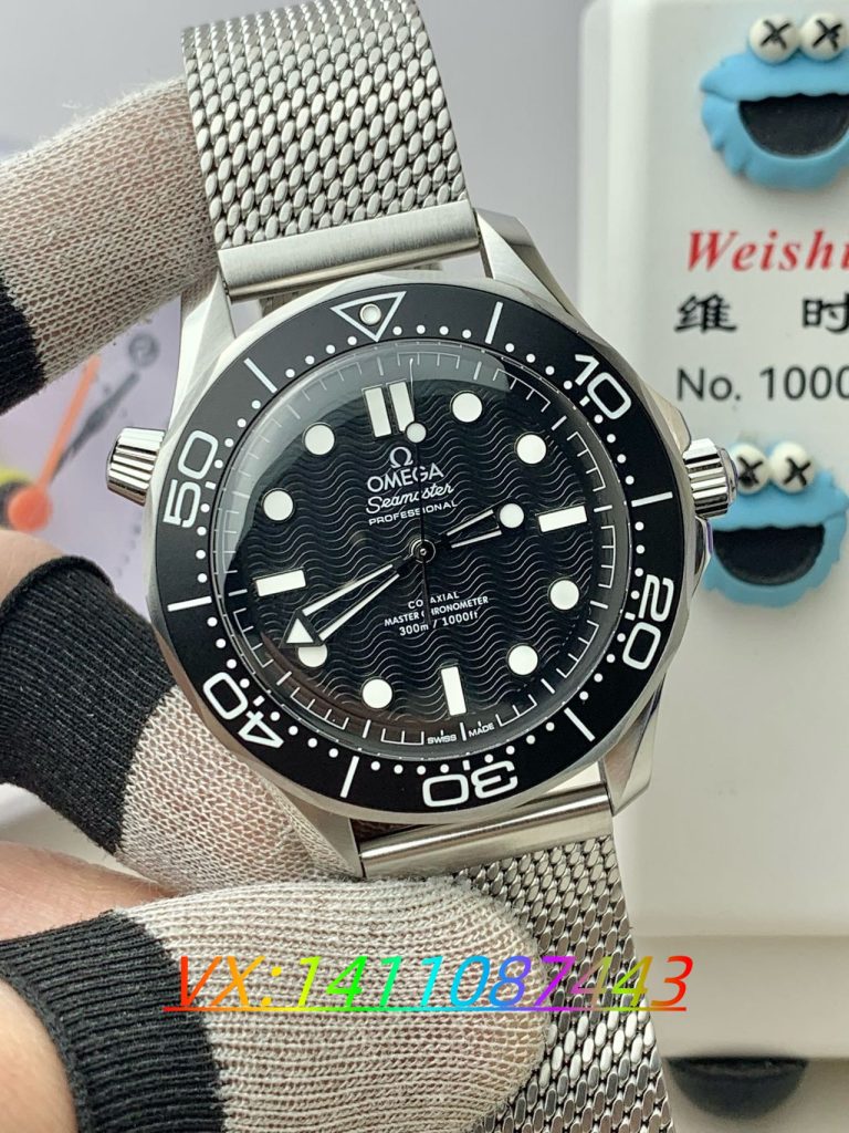 VS2025新款 “无历” 海马300米黑盘铝圈评测:复古魅力与现代工艺的交融​