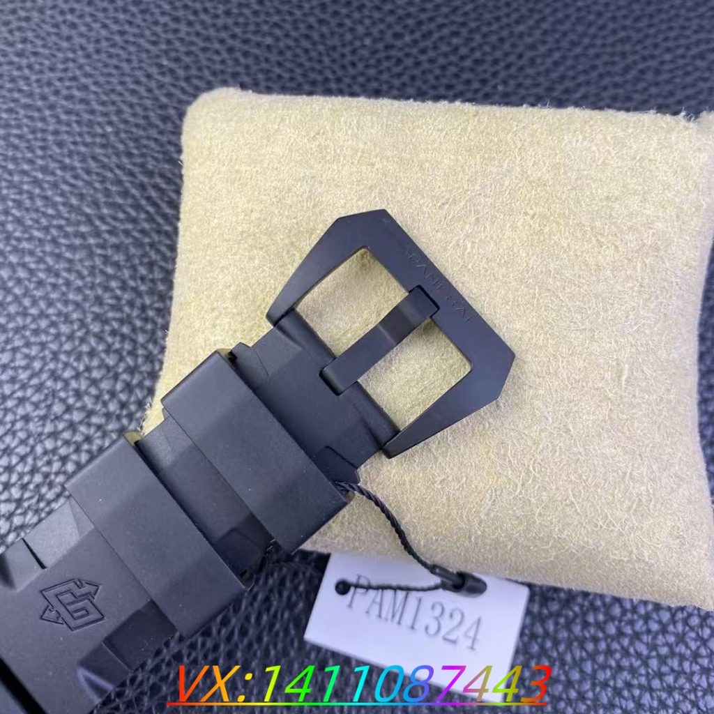 VS厂沛纳海Pam1324评测:碳纤维材质打造的独特魅力​