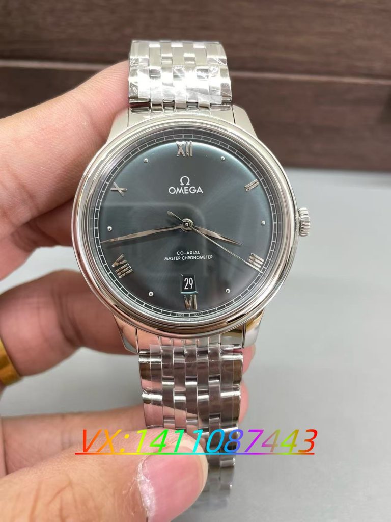 VS厂新品蝶飞系列40mm绿面放射纹腕表评测