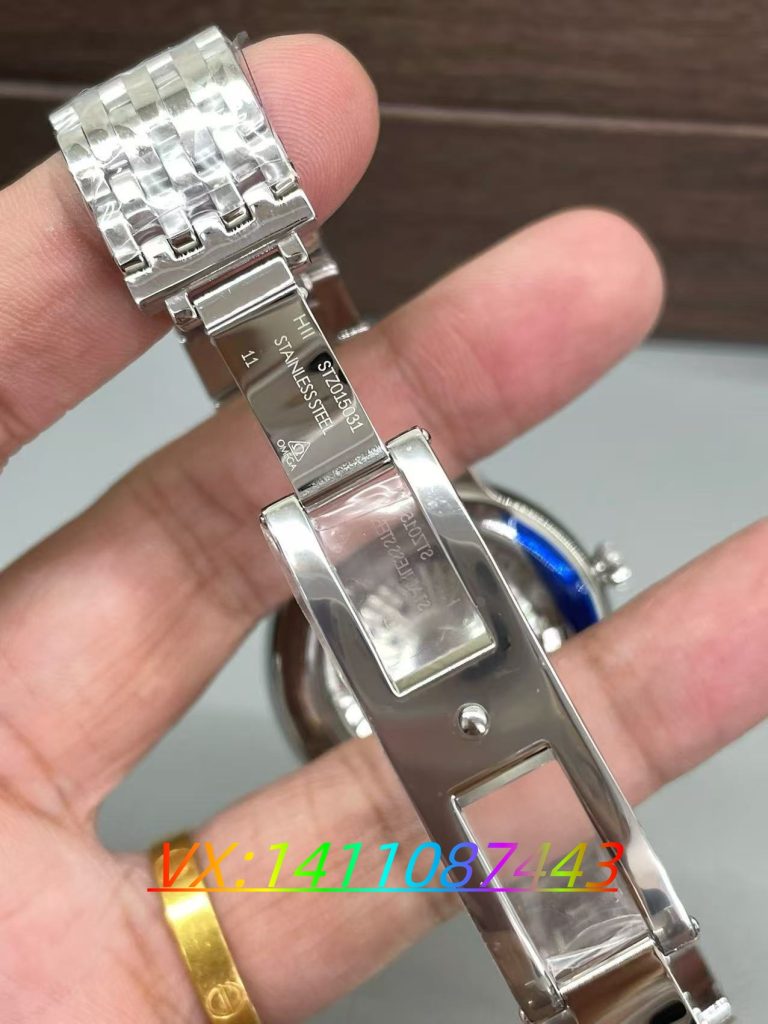 VS厂新品蝶飞系列40mm绿面放射纹腕表评测
