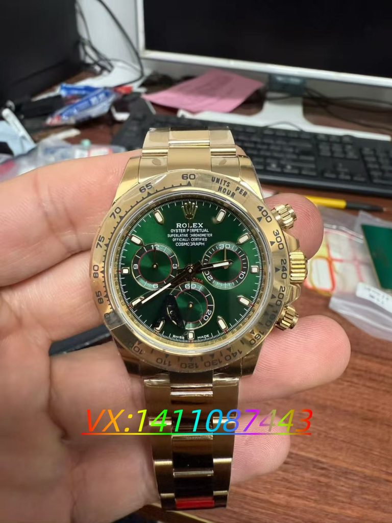 VS厂绿金迪升级V3版本深度评测,180克精准配重+4130机芯加持够能打？