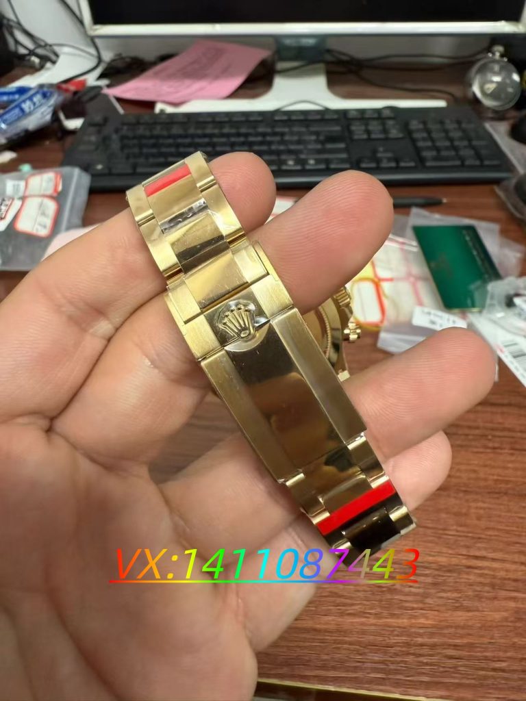 VS厂绿金迪升级V3版本深度评测,180克精准配重+4130机芯加持够能打？