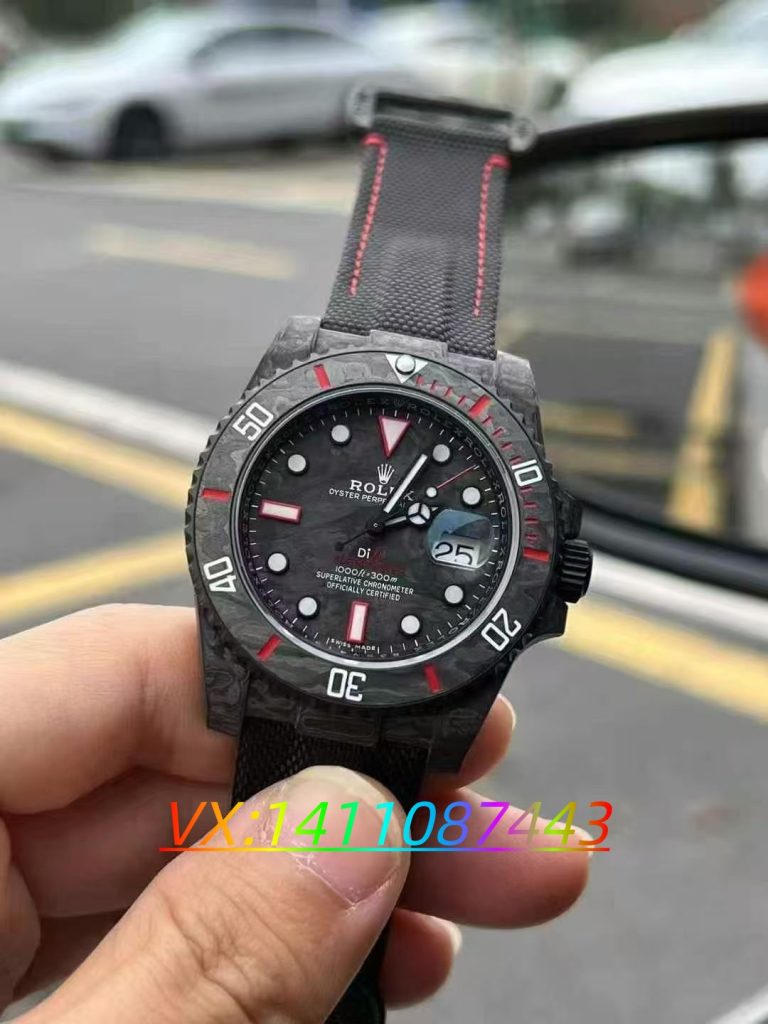 VS厂碳纤维水鬼深度评测,丹东3135机芯够格吗？