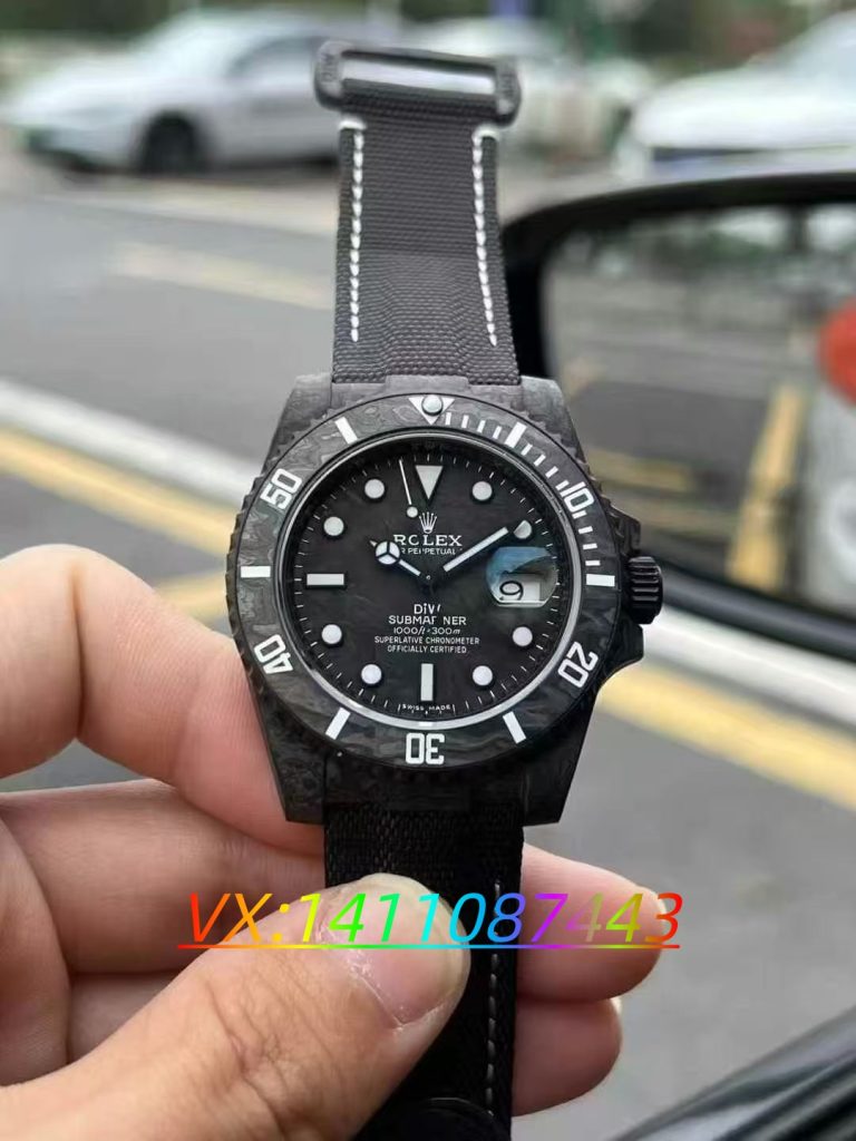 VS厂碳纤维水鬼深度评测,丹东3135机芯够格吗？